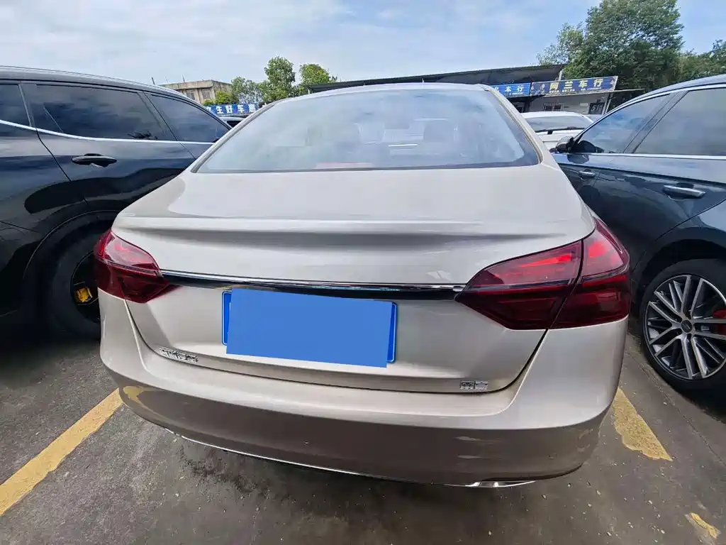 Geely Emgrand — миниатюра 15