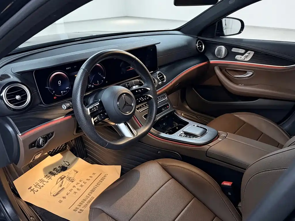 Mercedes-Benz E-Class — миниатюра 4