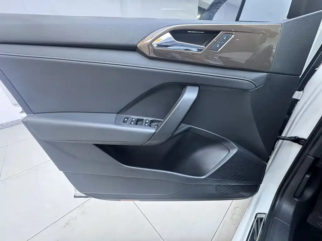 Volkswagen Tharu — миниатюра 17