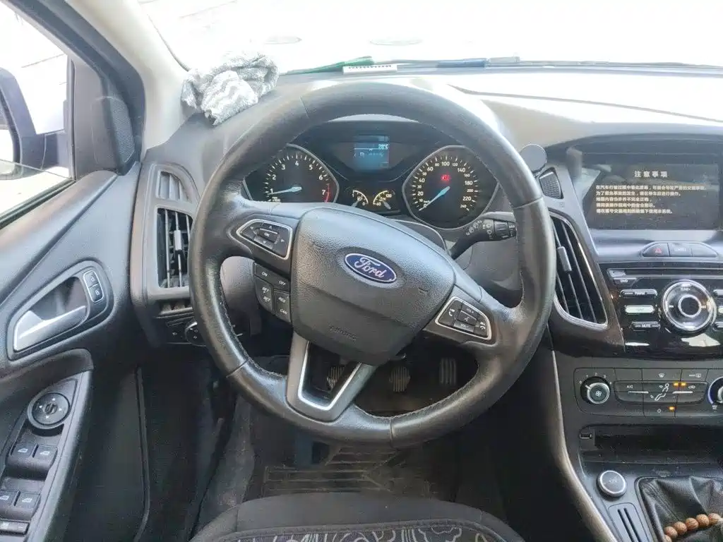 Ford Focus — миниатюра 6