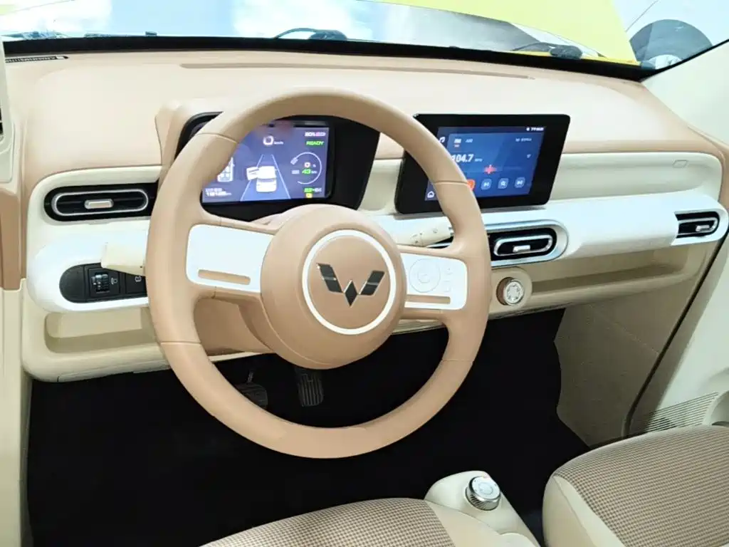 Wuling MINIEV — миниатюра 10