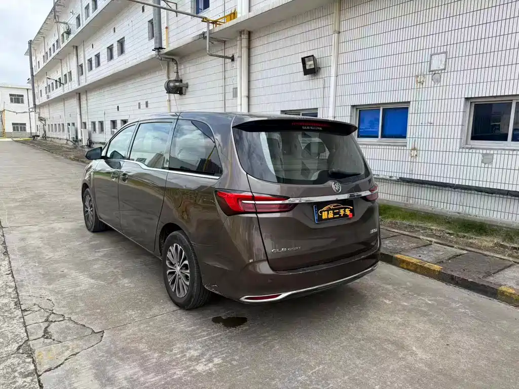Buick GL8 — миниатюра 7