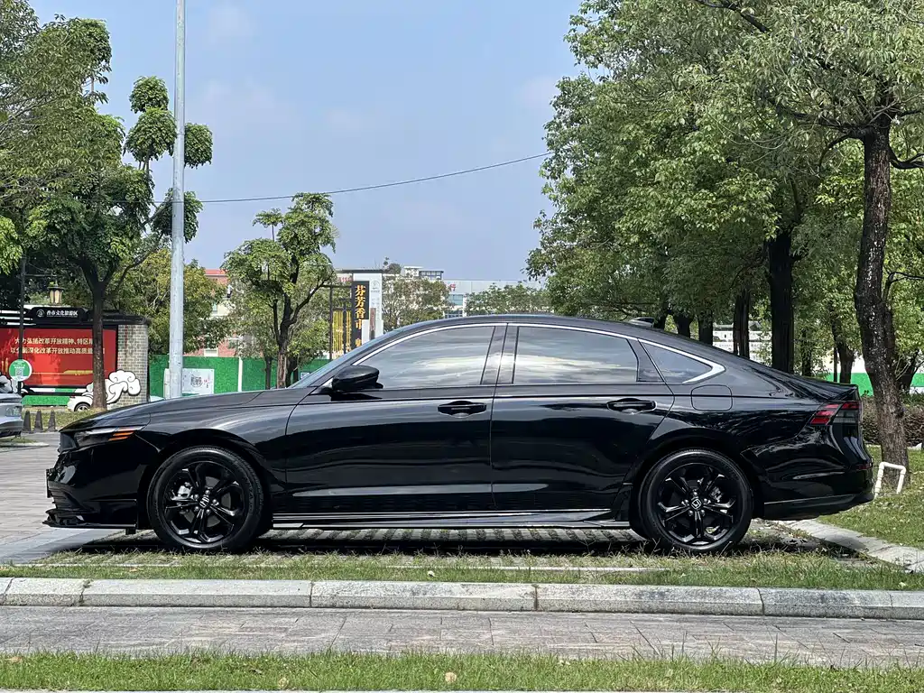 Honda Accord — миниатюра 4