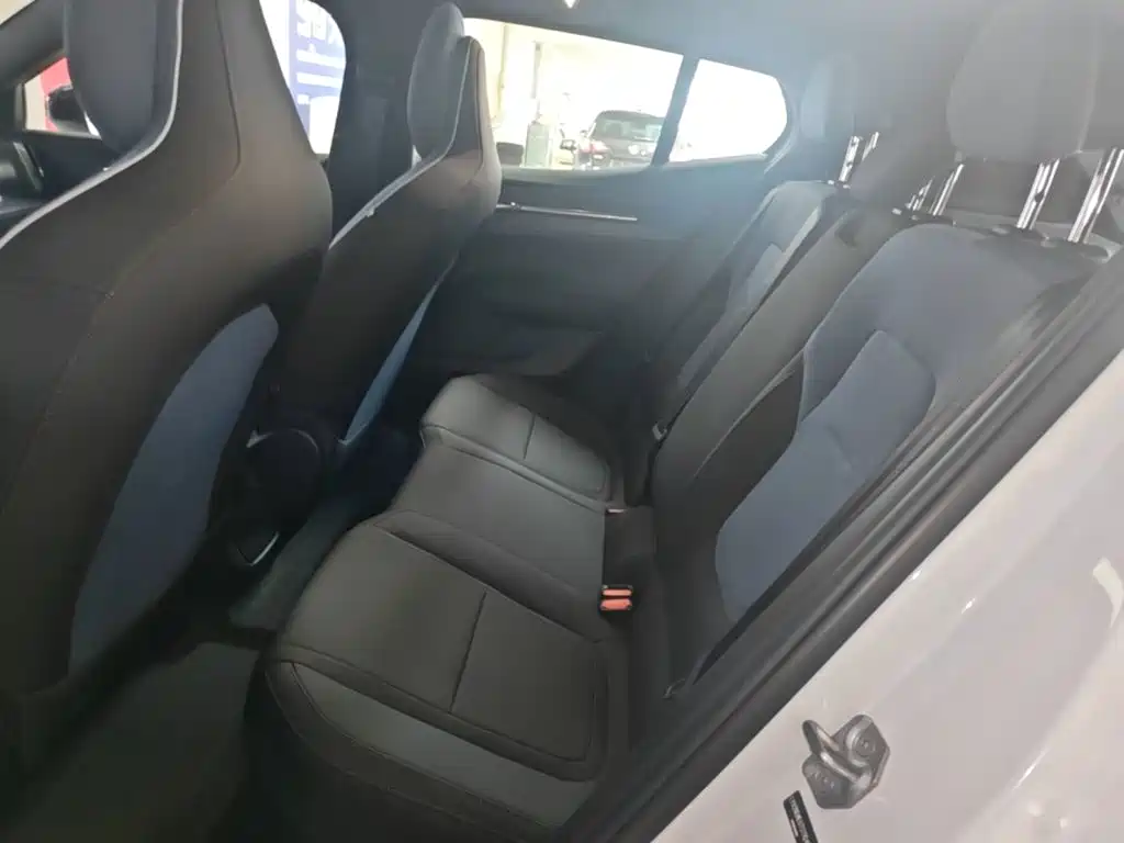 Volvo EX30 — миниатюра 17