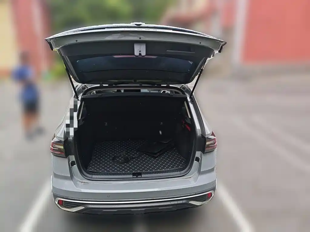 Volkswagen Tharu — миниатюра 10