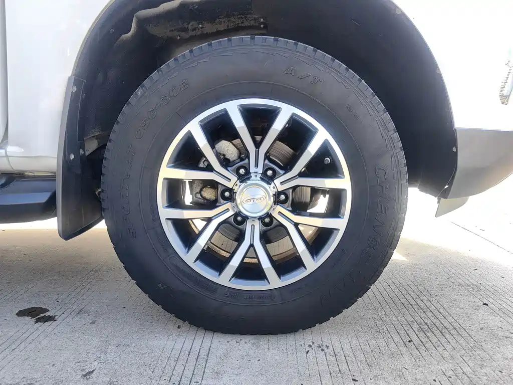 Isuzu TAGA Daga H — миниатюра 13