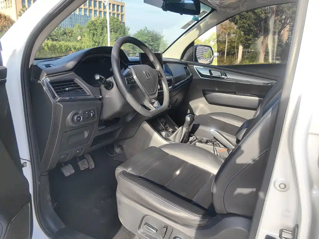 Isuzu TAGA Daga H — миниатюра 6