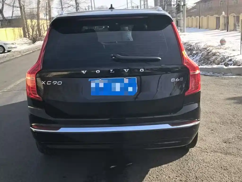 VOLVO XC90