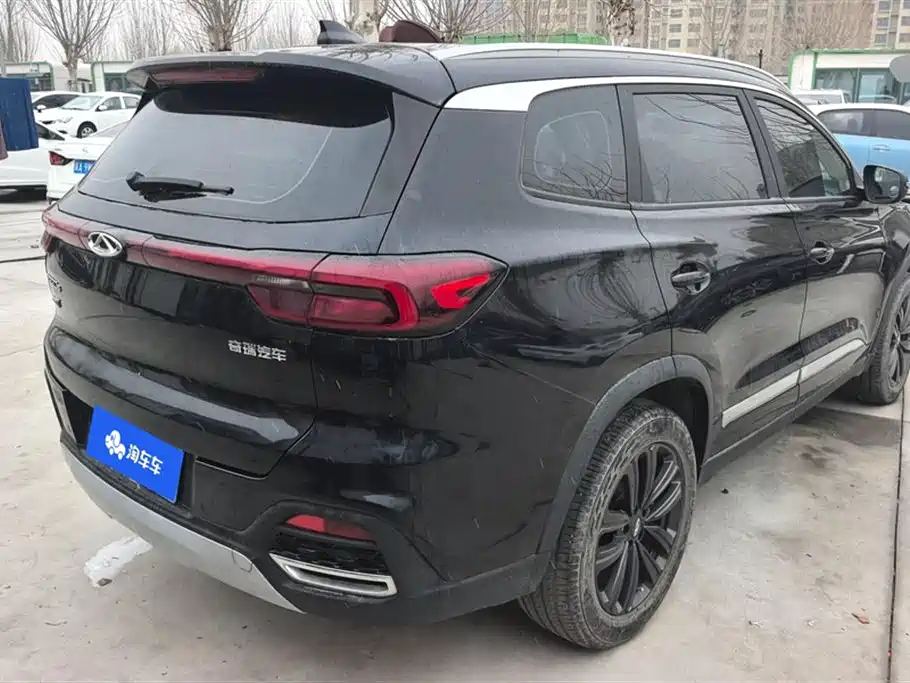 CHERY TIGGO 8