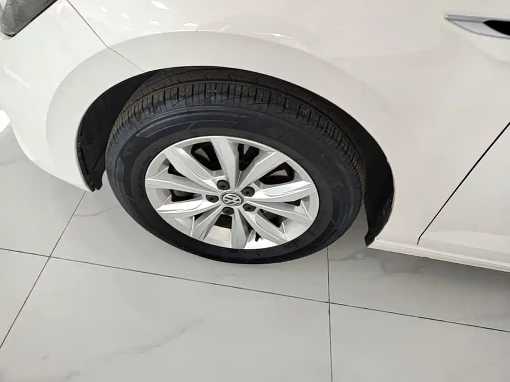 Volkswagen Polo — миниатюра 23