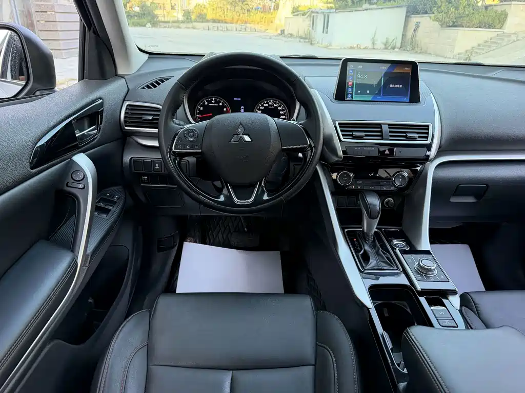 Mitsubishi Eclipse Cross — миниатюра 9