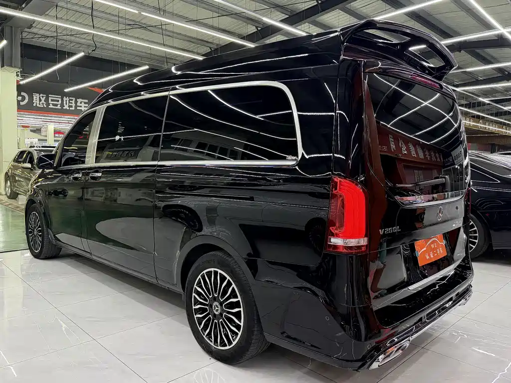 Mercedes-Benz V-Class — миниатюра 11