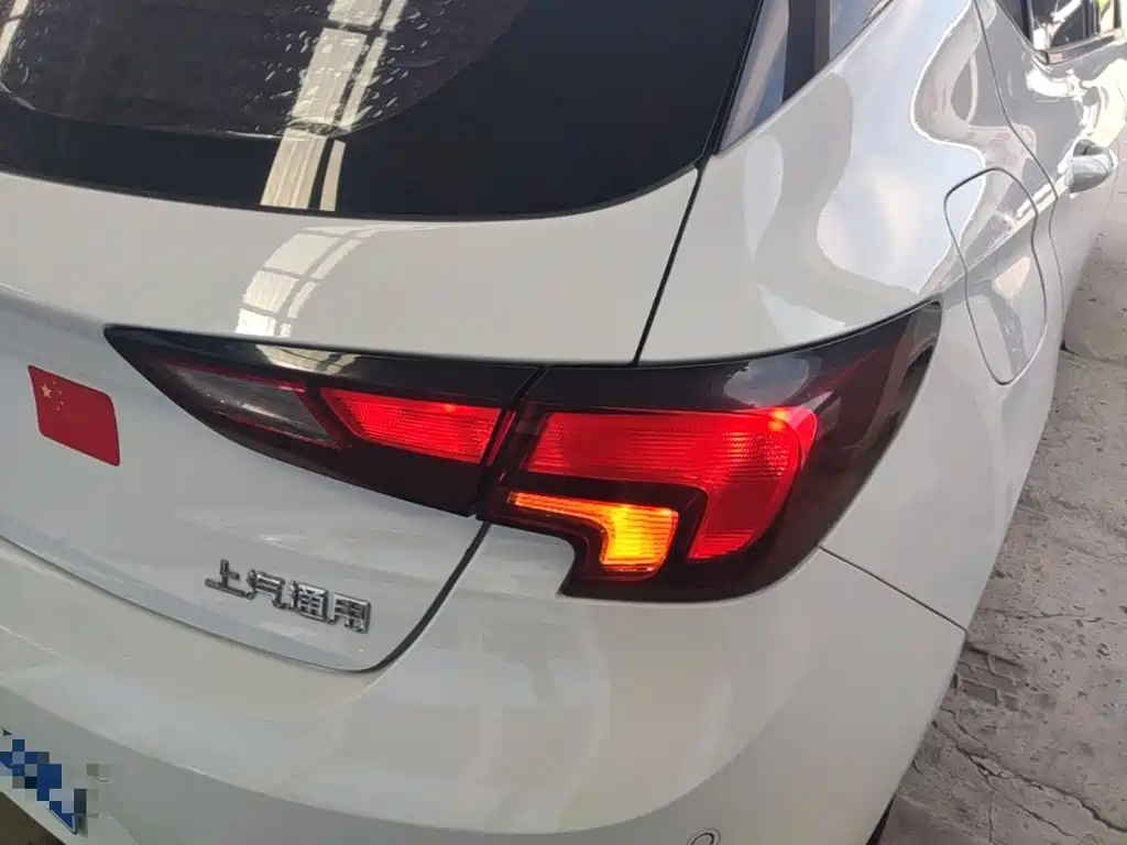 Buick Verano — миниатюра 8