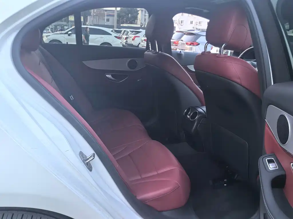 Mercedes-Benz C-Class — миниатюра 14