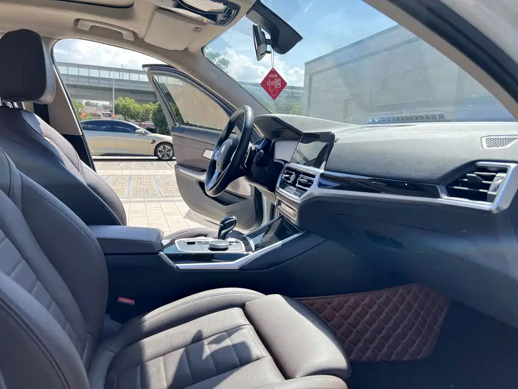 BMW 3 Series — миниатюра 10
