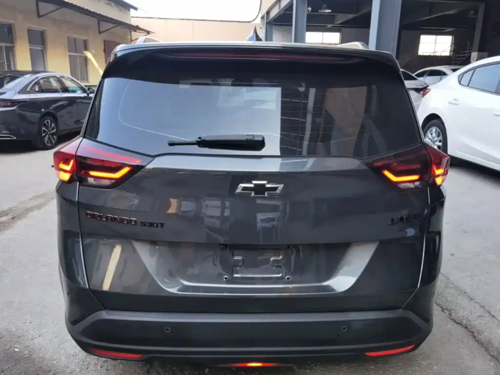 Chevrolet Volando — миниатюра 6