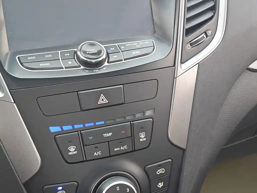 Hyundai Santa Fe — миниатюра 18