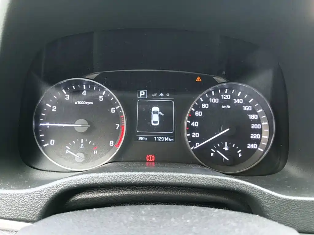 Hyundai Elantra — миниатюра 12