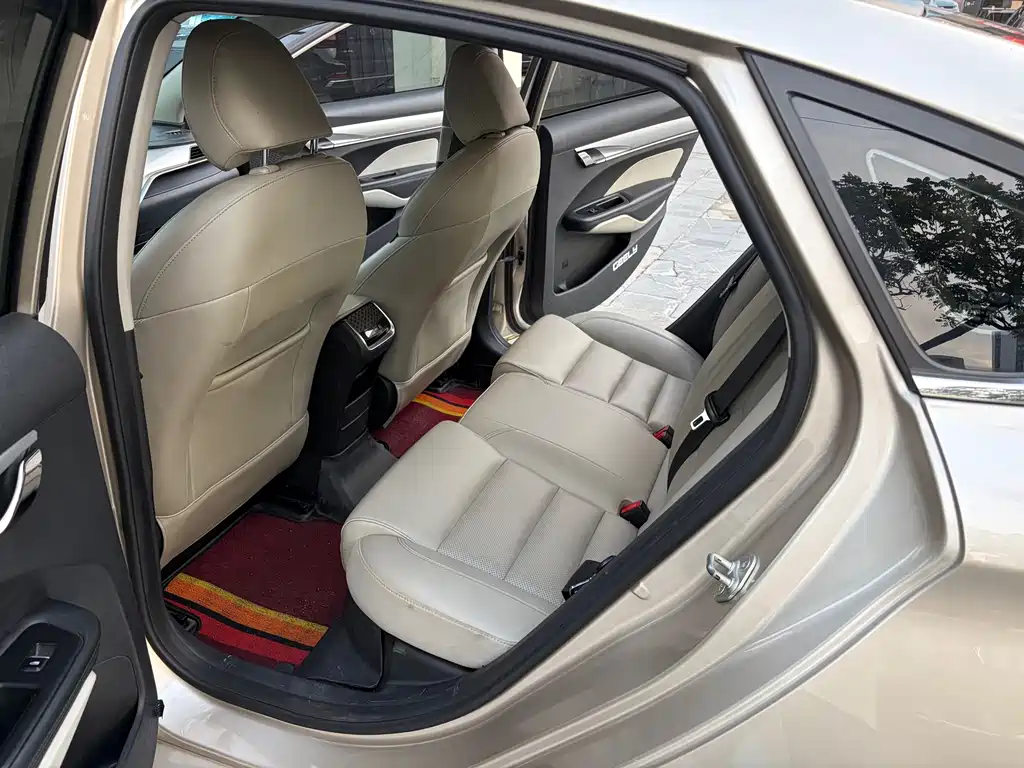 Geely Binrui — миниатюра 10