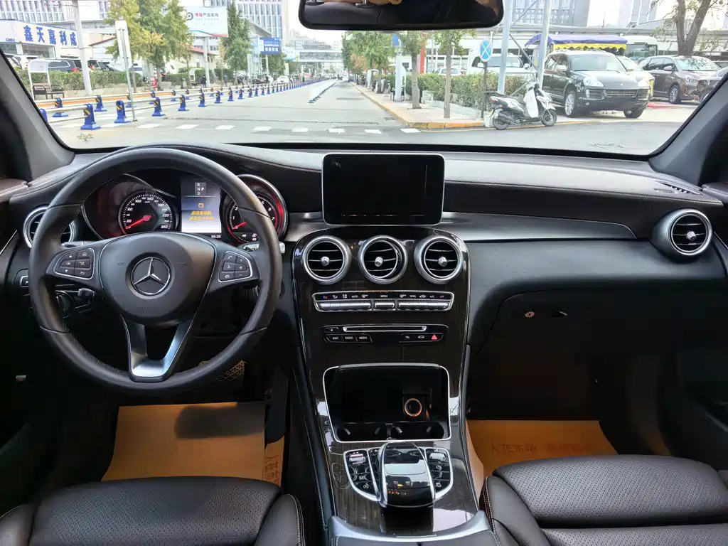 Mercedes-Benz GLC — миниатюра 9