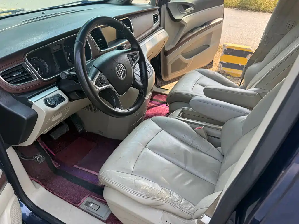 Buick GL8 — миниатюра 7