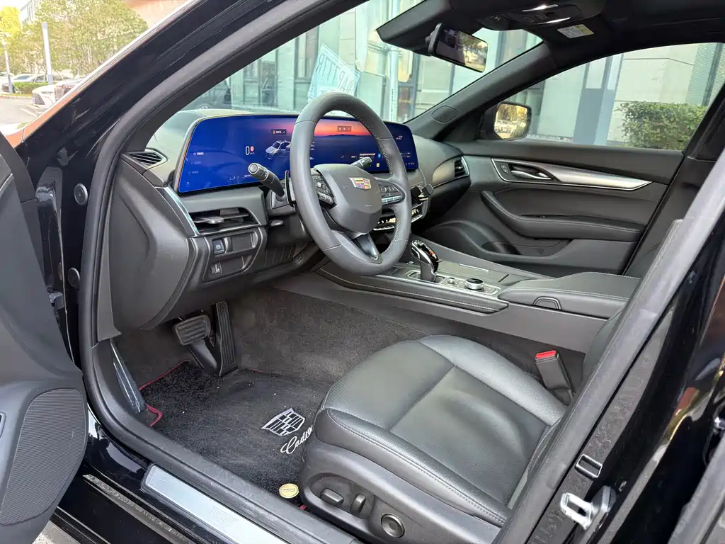 Cadillac CT5 — миниатюра 5