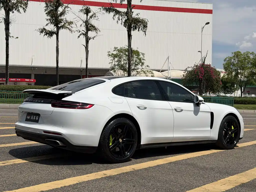 Porsche Panamera Hybrid — миниатюра 15