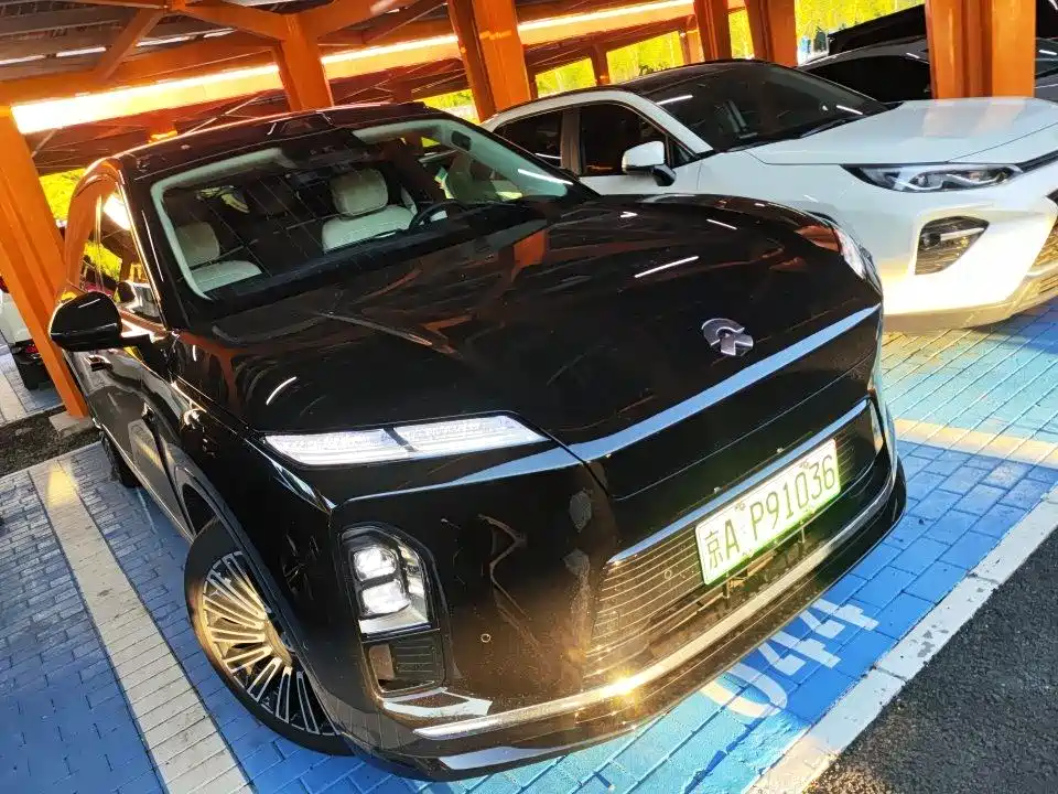 NIO ES8 — миниатюра 2