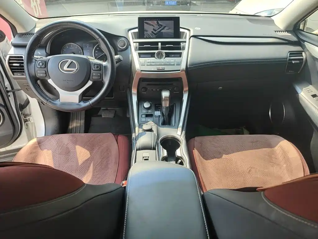 Lexus NX — миниатюра 10