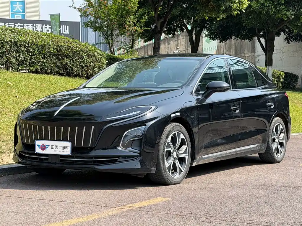 Hongqi Hongqi E-QM5 2023