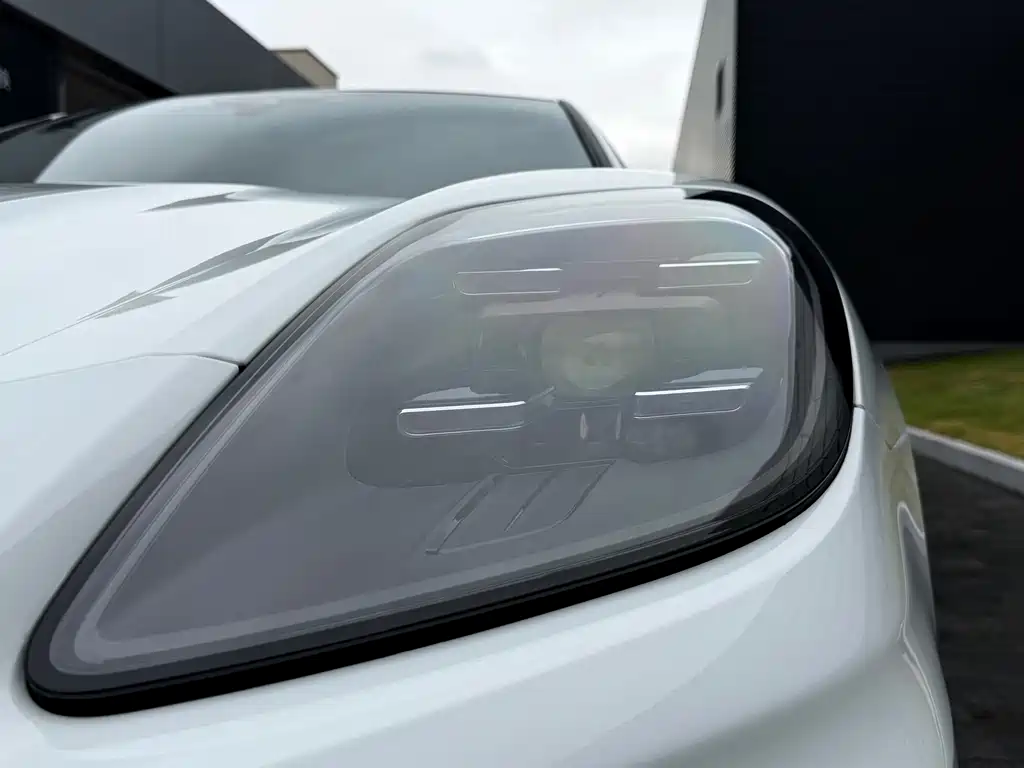 Porsche Panamera — миниатюра 21