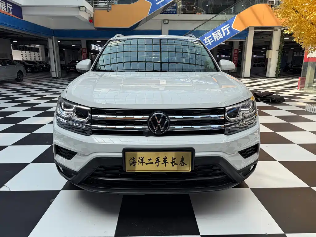Volkswagen Tharu — миниатюра 2