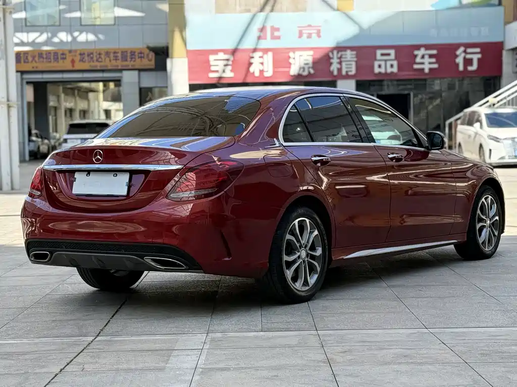 Mercedes-Benz C-Class — миниатюра 8