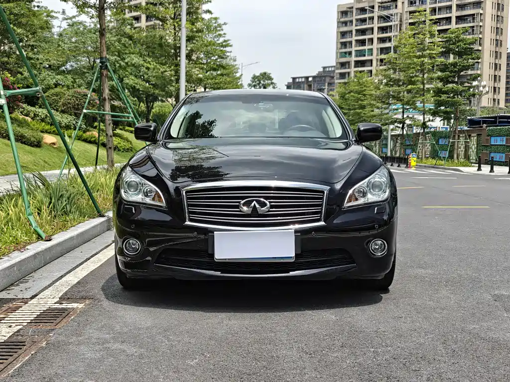 Infiniti Q70 2013 Q70L 2.5L