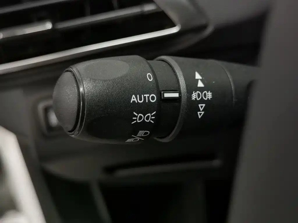 Peugeot 5008 — миниатюра 21