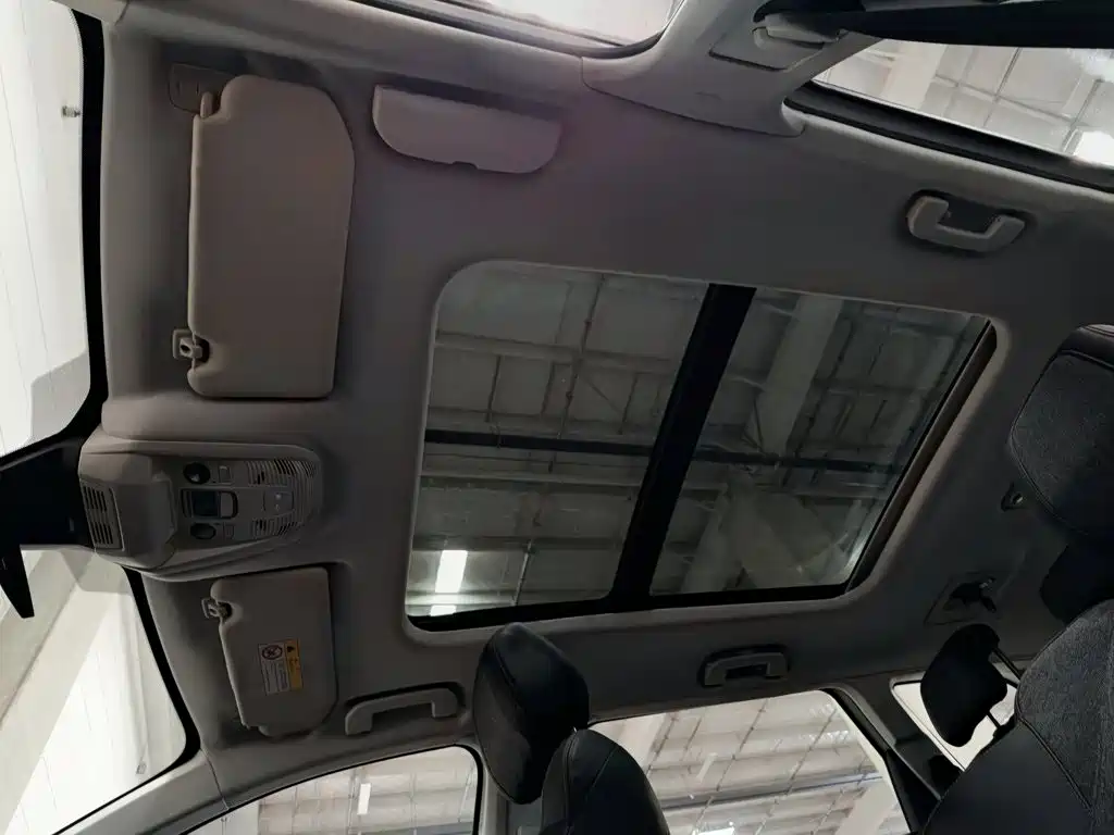 Peugeot 5008 — миниатюра 14