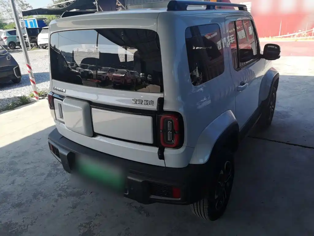 Baojun Yueye — миниатюра 7
