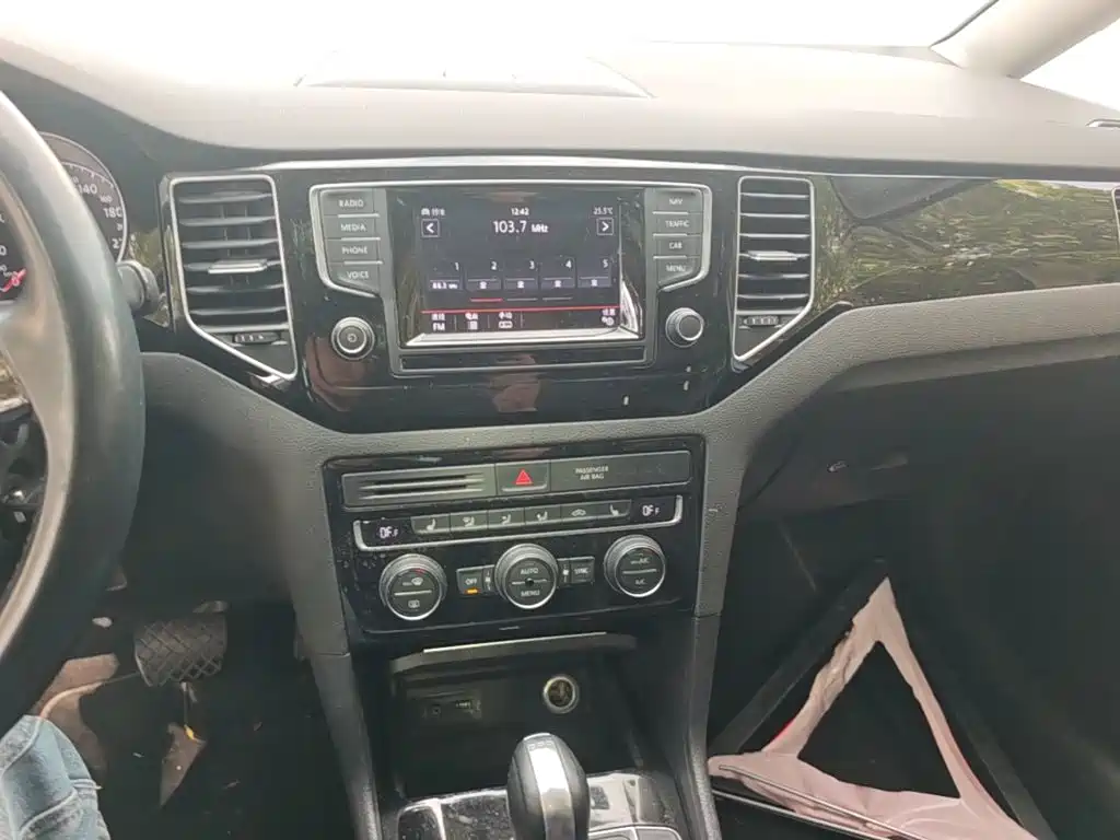 Volkswagen Golf (Import) — миниатюра 18