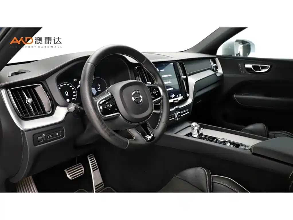 Volvo XC60 PHEV — миниатюра 6