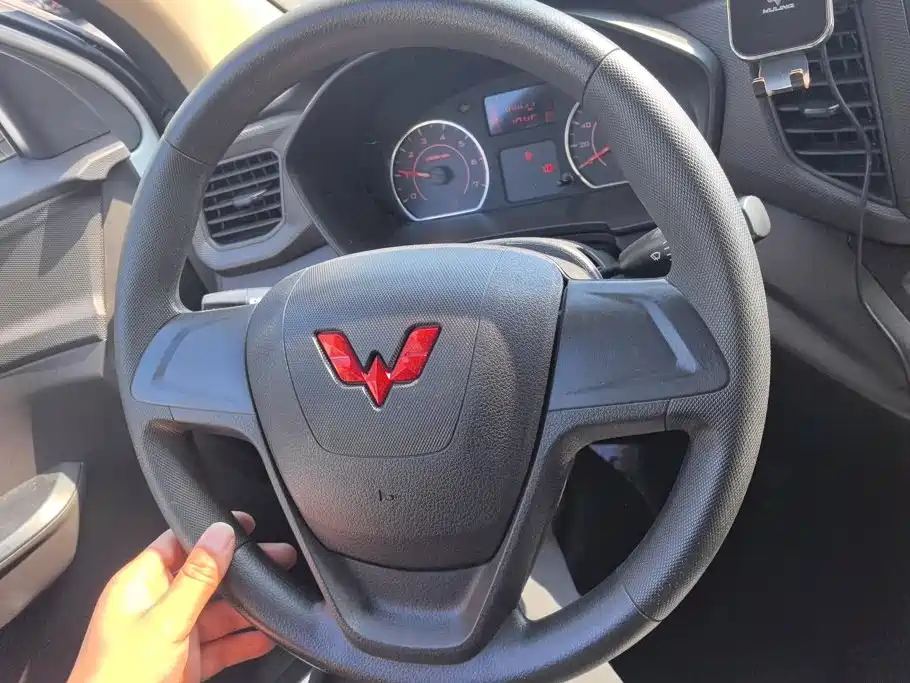 Wuling Hongguang V — миниатюра 15