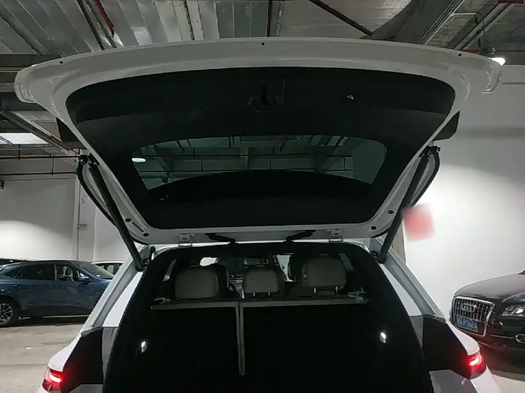 Li Auto Li L6 — миниатюра 19