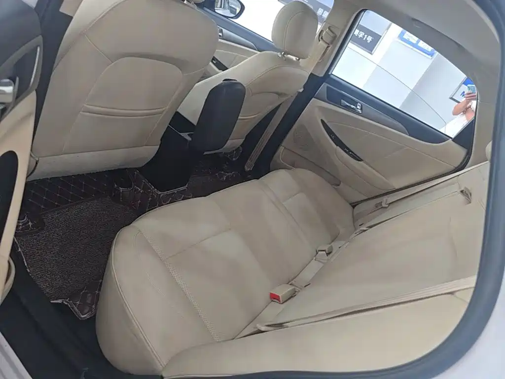 Changan Eado — миниатюра 17