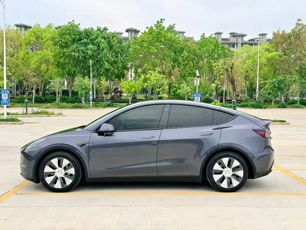 Tesla Model Y 2021 3D7