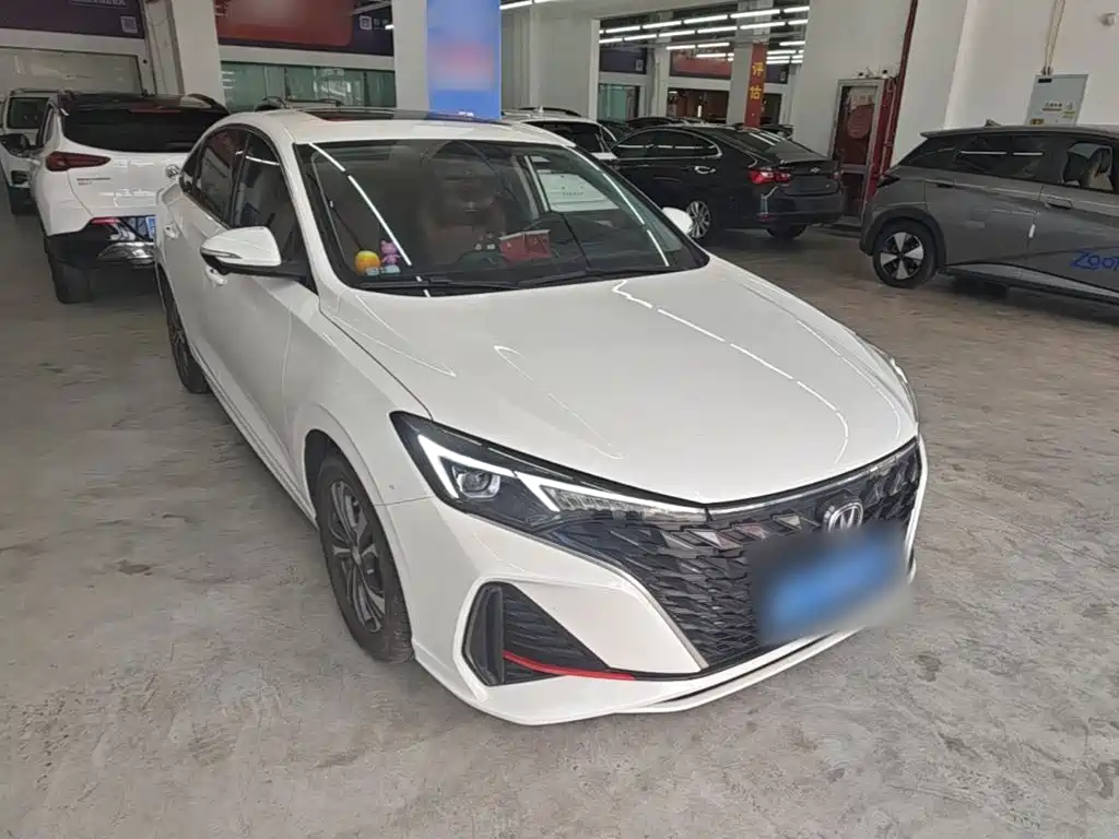 Changan Eado — миниатюра 4