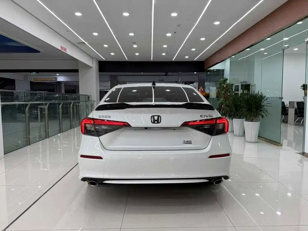 Honda Civic — миниатюра 5