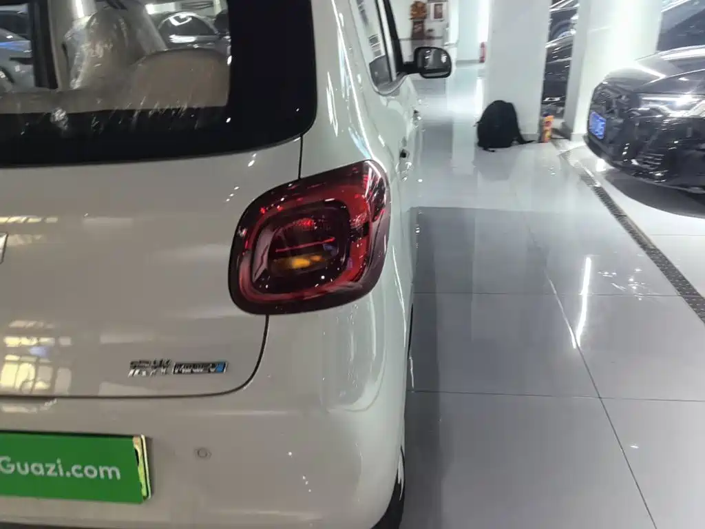 Wuling MINIEV — миниатюра 8