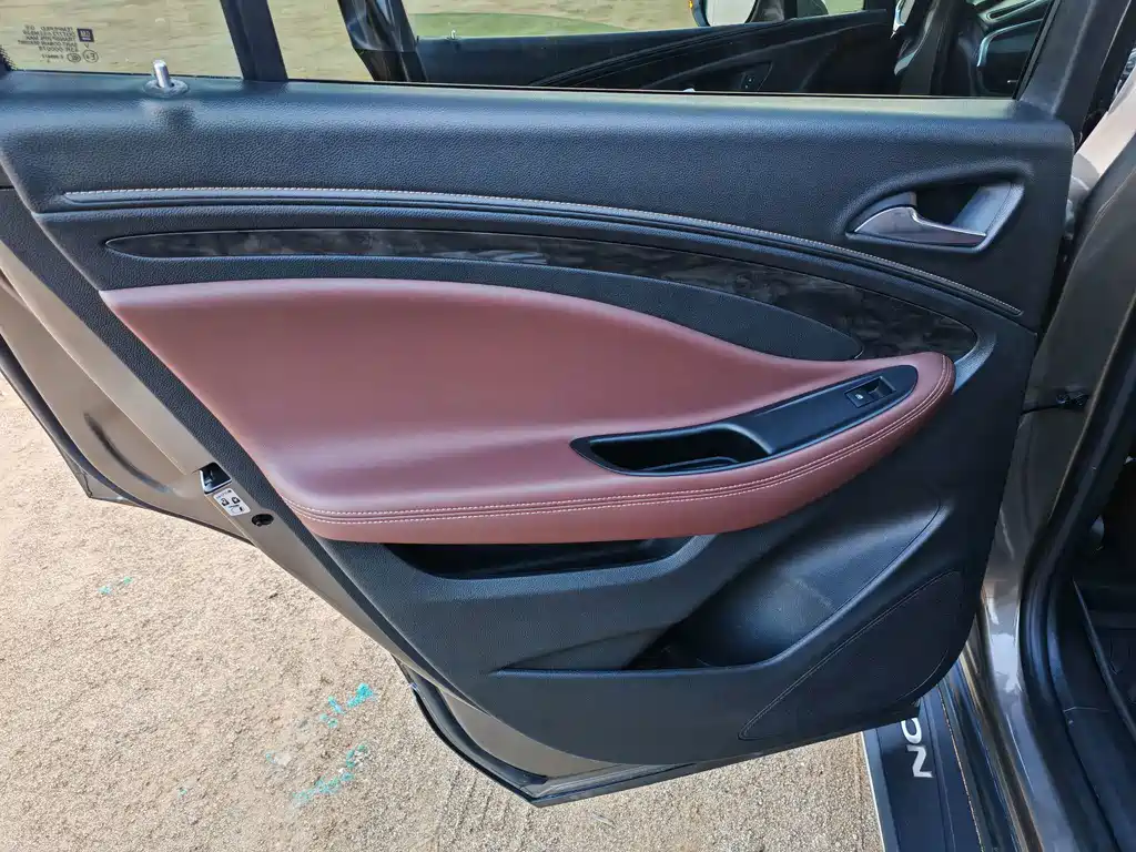 Buick Envision Plus — миниатюра 15
