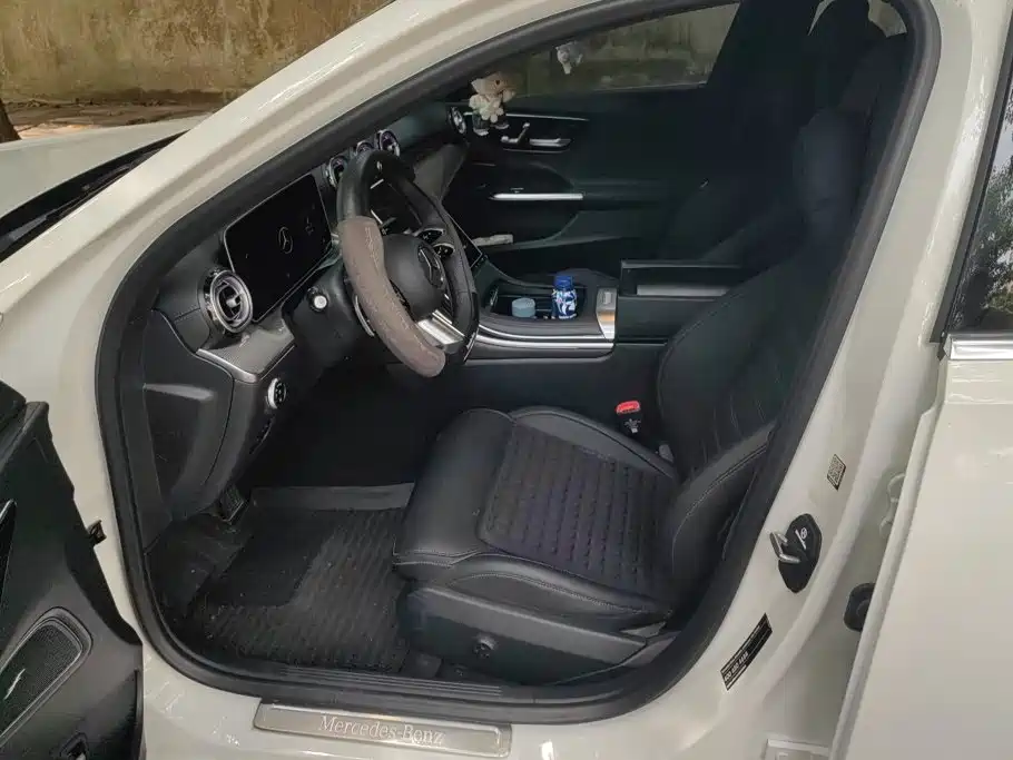 Mercedes-Benz C-Class — миниатюра 9
