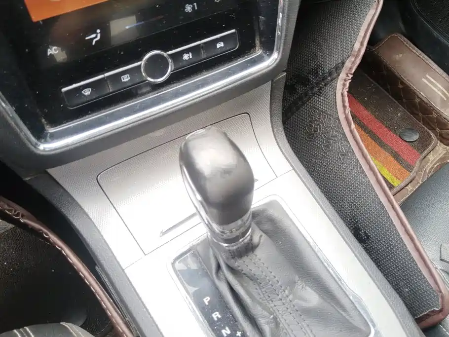 Roewe RX5 — миниатюра 16