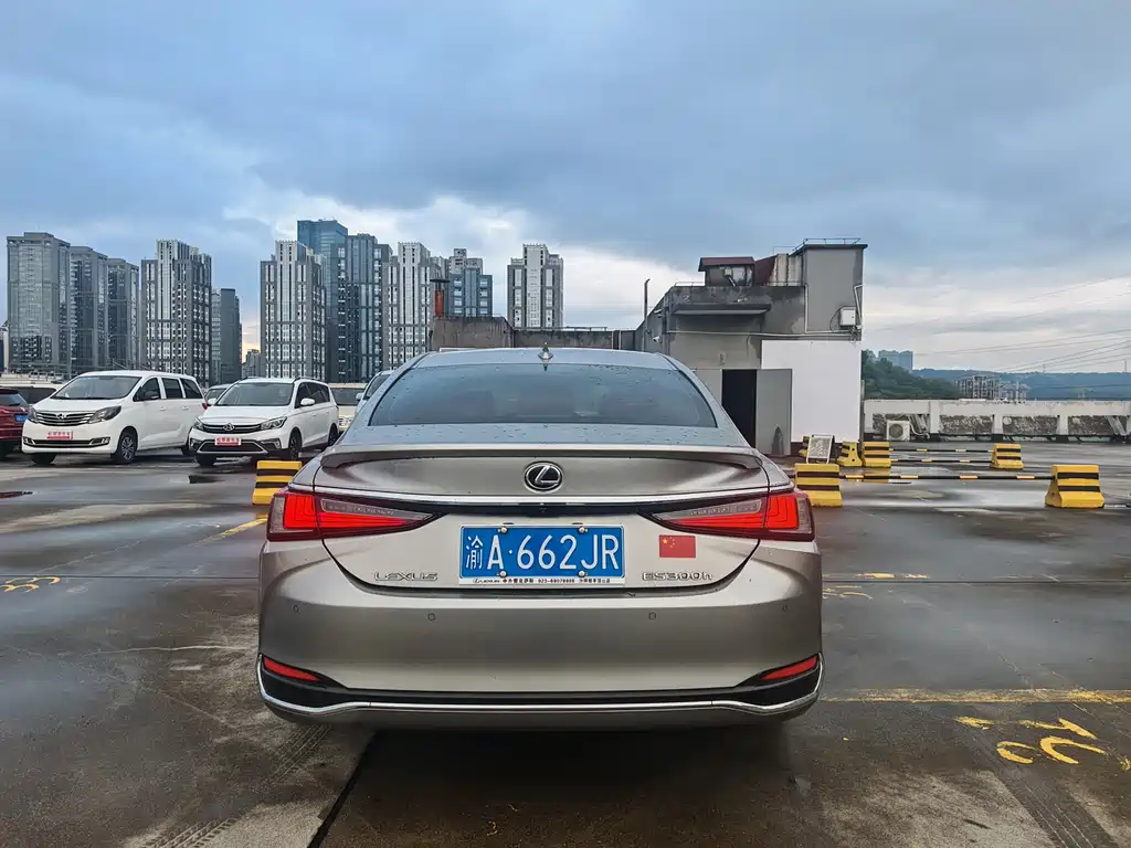 Lexus ES — миниатюра 3